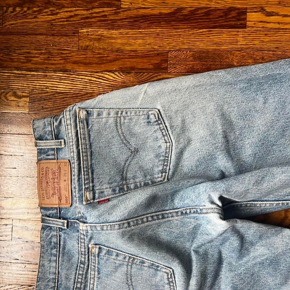 Beautiful Levi's 560 light wash loose tapered leg - Picture 4 of 8